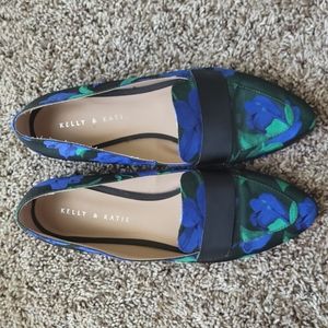 Beautiful floral flats